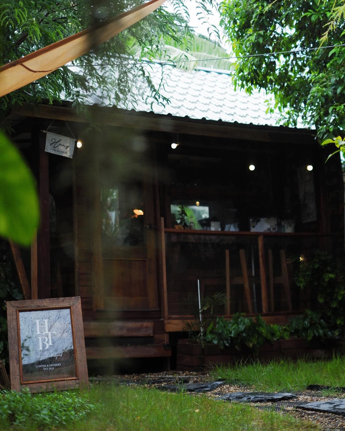 Homy in the backyard gallery 11