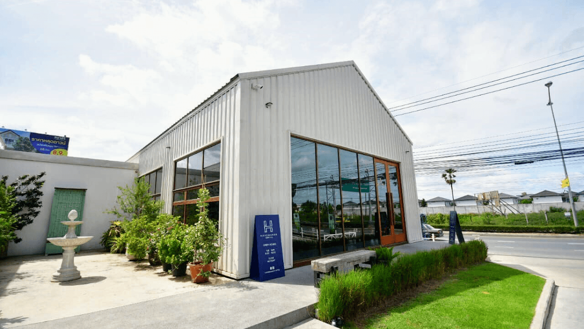 Handmaker Coffee & Co.