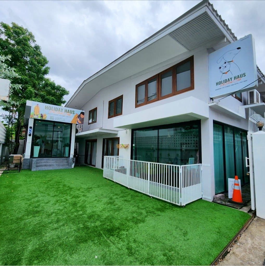 Holiday Haus Pet Social Club image 2