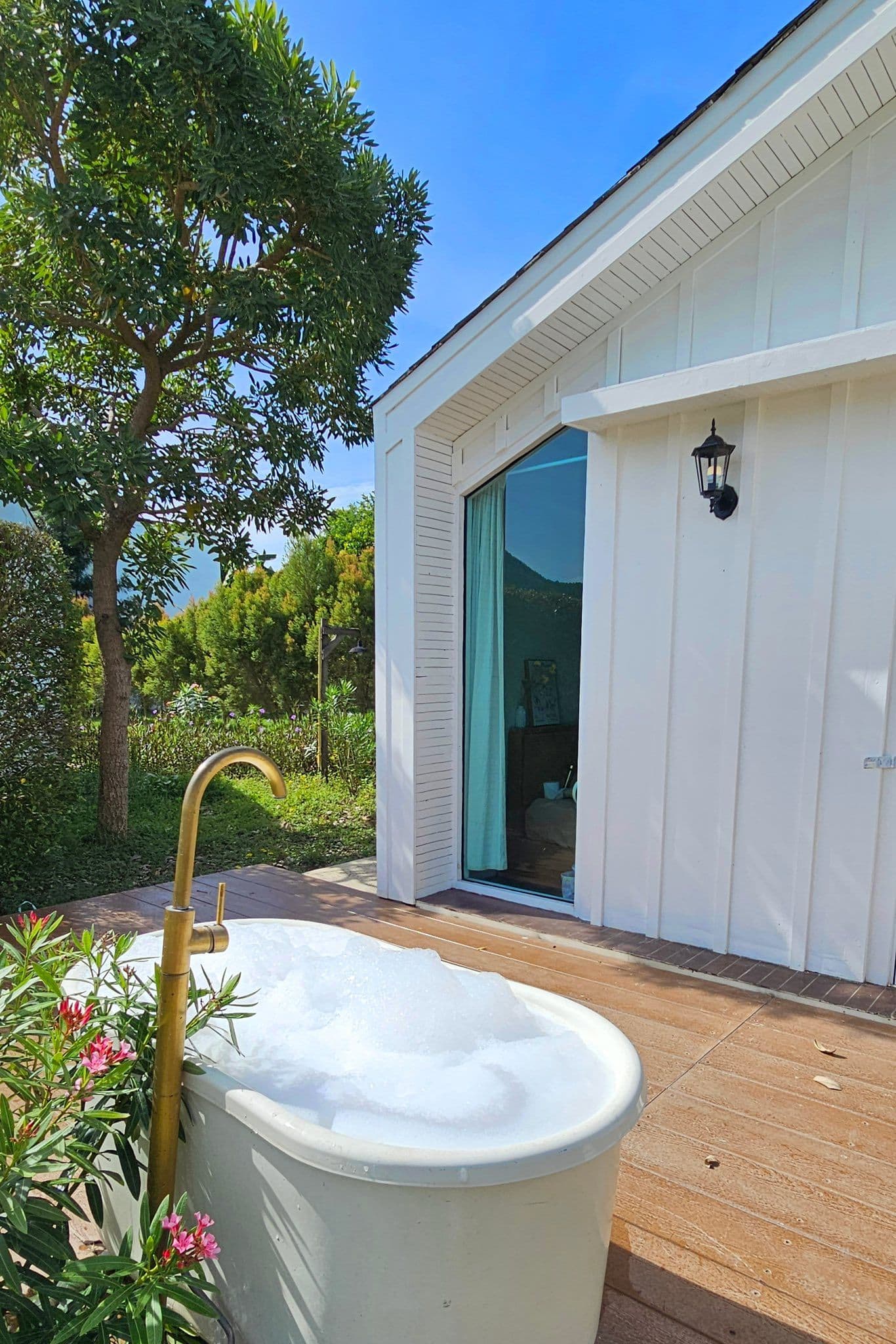 Raise Lagoon Glamping gallery 7