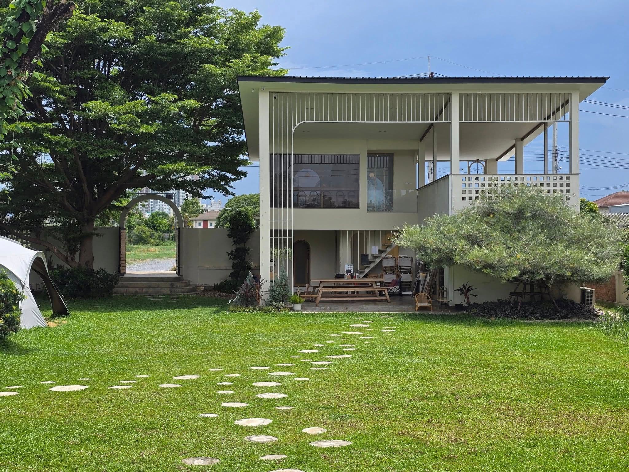 Grandma's Garden.BKK