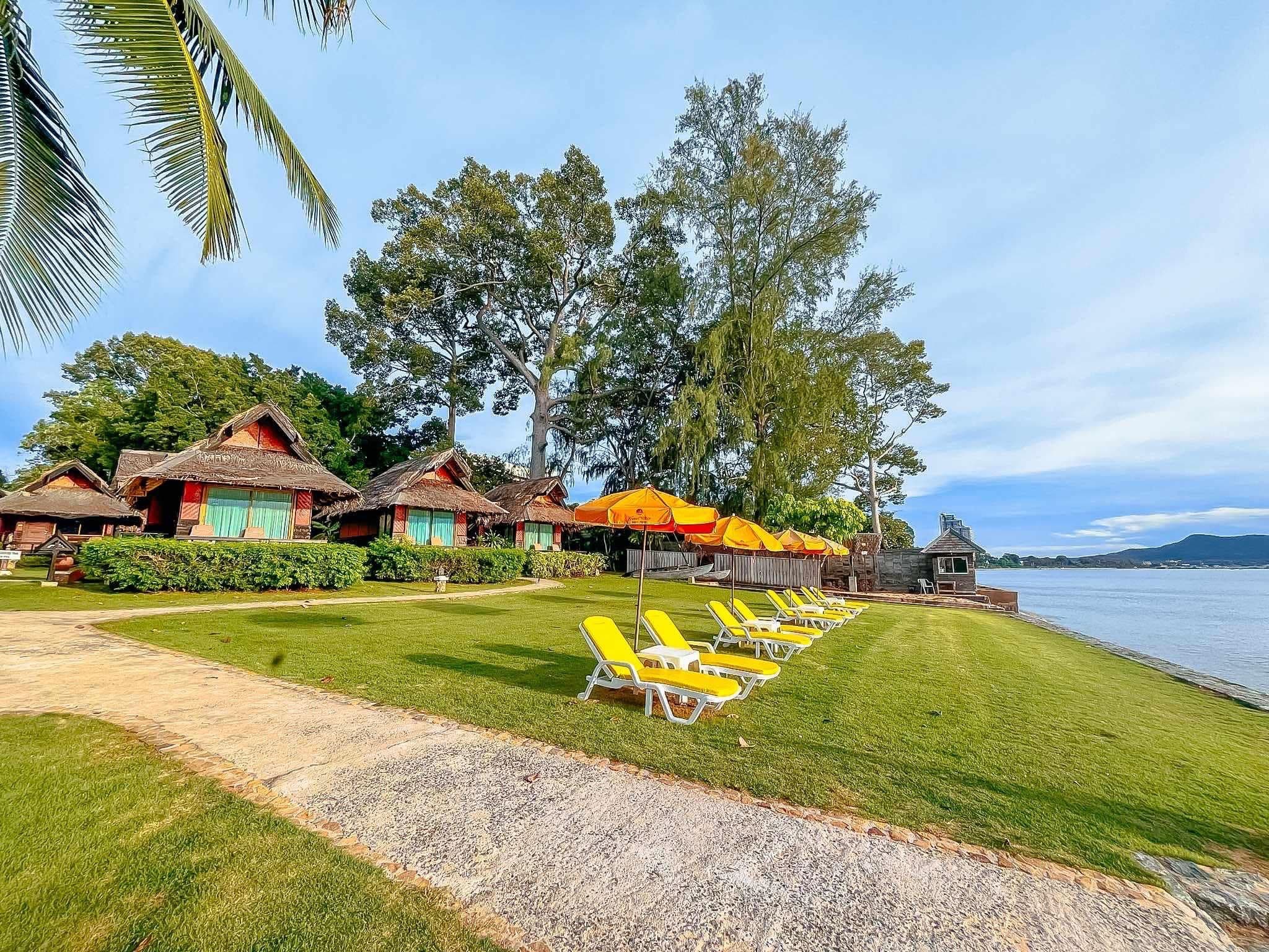 Sunset Village Beach Resort image 3