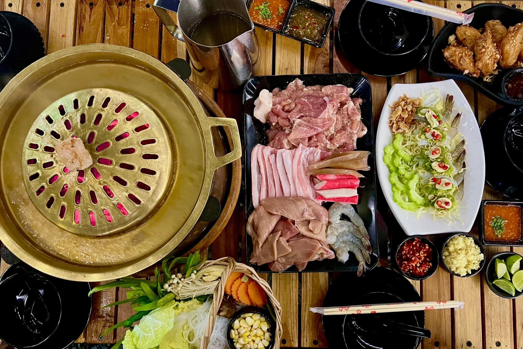 นั่งแคมป์ หมูกระทะ