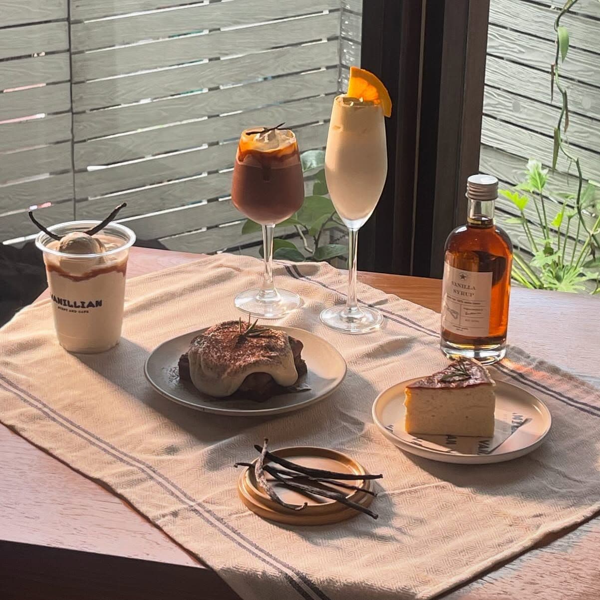 Vanillian scent and cafe image 2